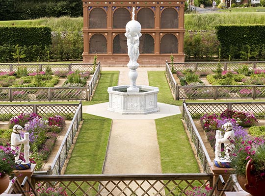 AN ELIZABETHAN GARDEN - THE LANGHAM LETTER