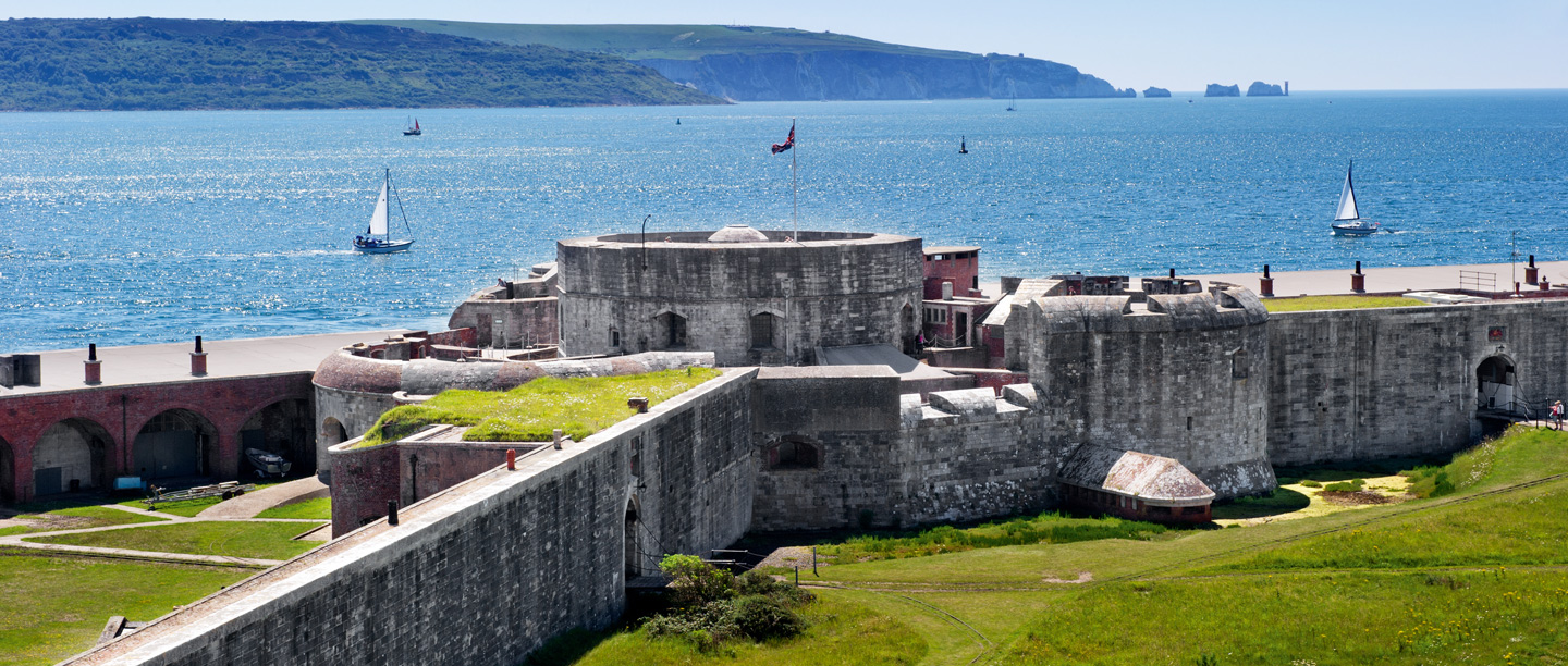 Image: Hurst Castle (© Historic England)