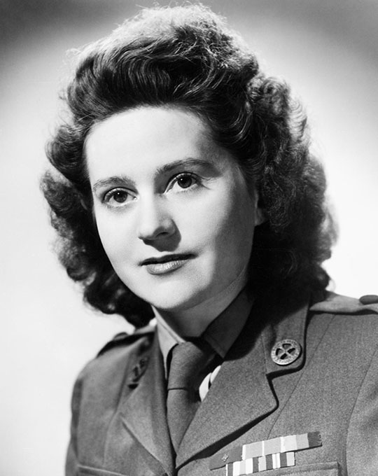 Black and white head and shoulder portrait of Lieutenant Odette Sansom wearing a military uniform