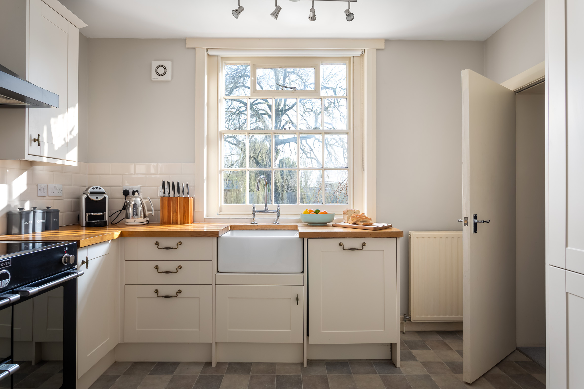 Kitchen, ground floor