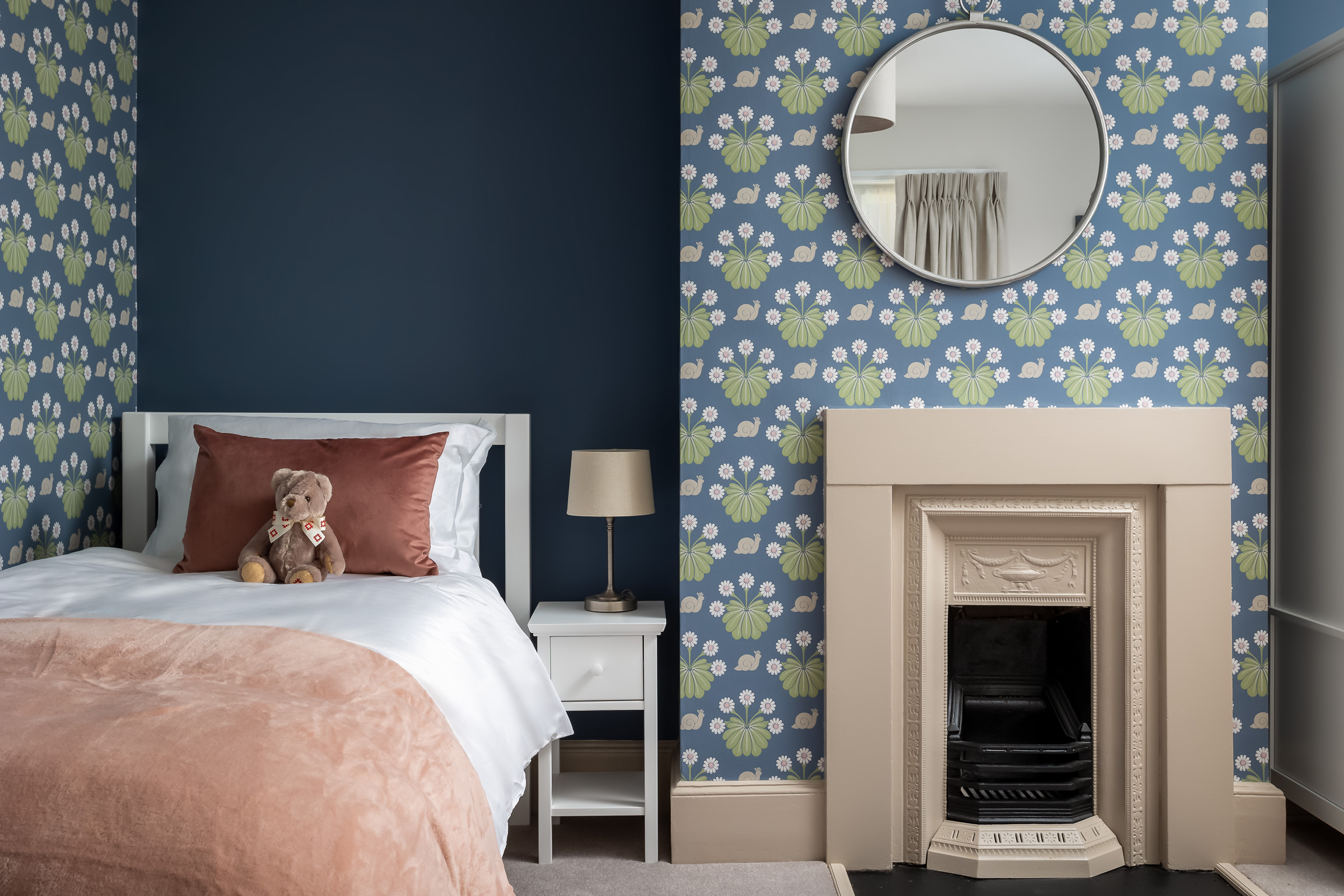 Second twin bedroom, first floor 