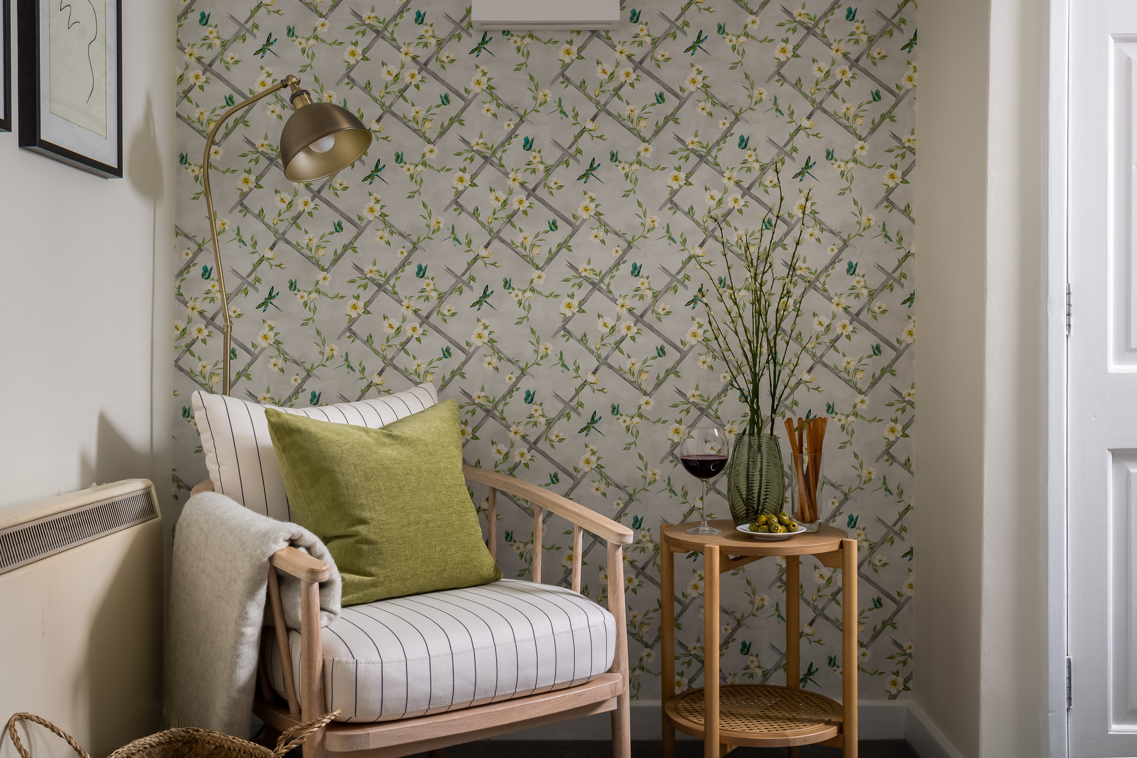 Lounge, ground floor 