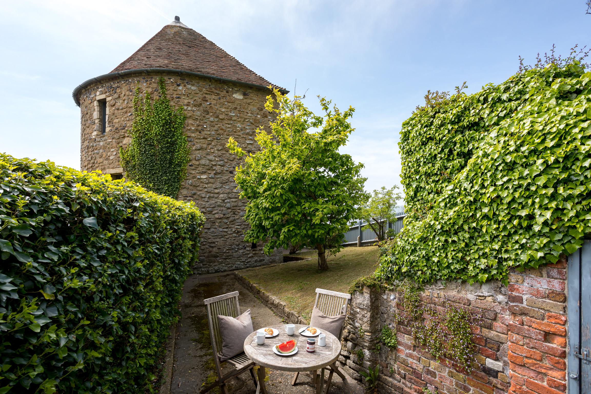 Private garden courtyard