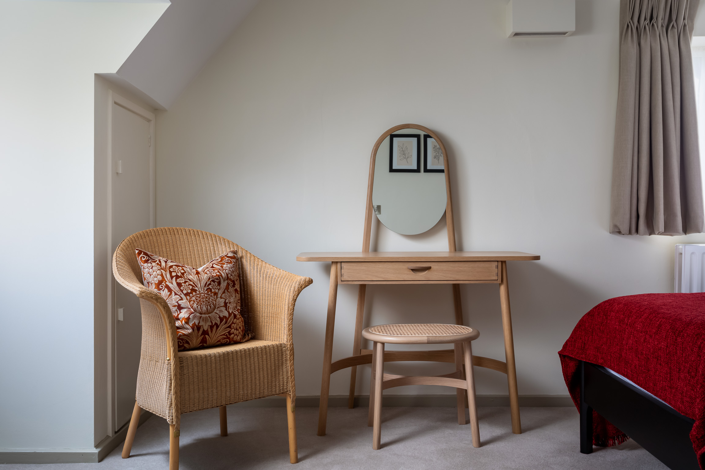 Twin bedroom with en suite, first floor