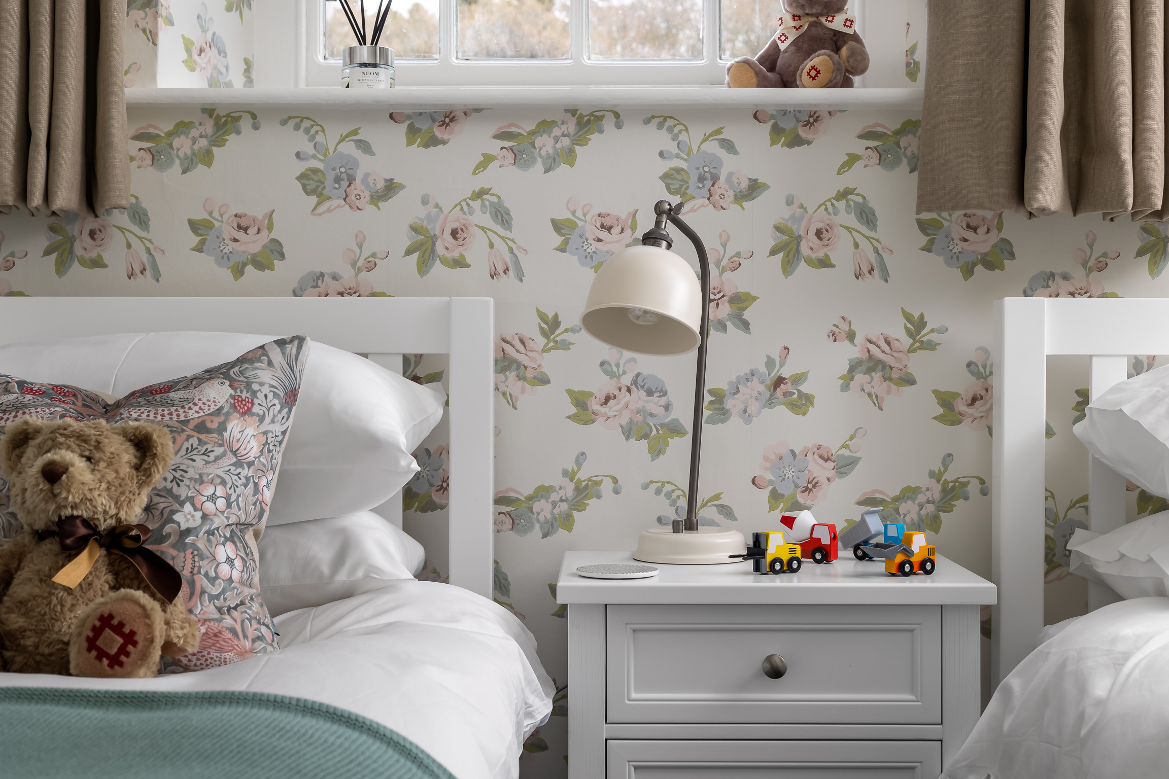 Twin bedroom, upper ground floor 